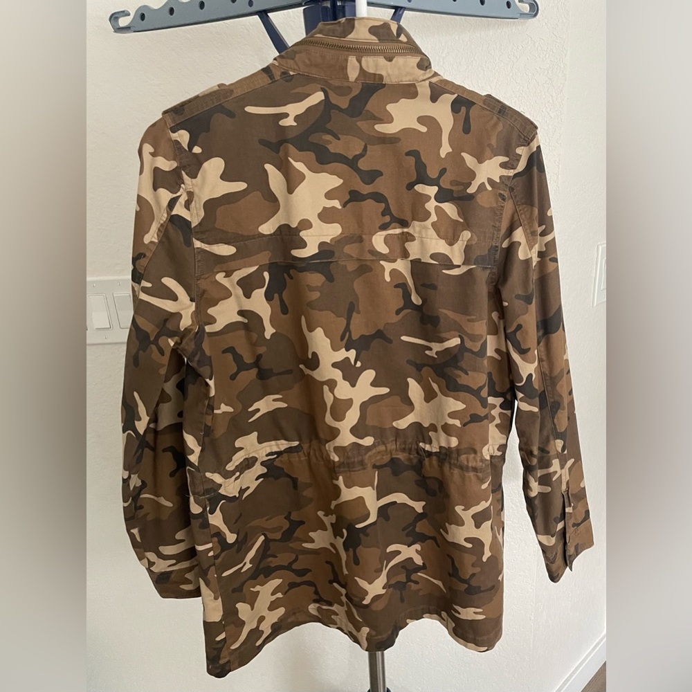 Love Tree Camo utility Versatile Fashion Jacket - Picture 2 of 3
